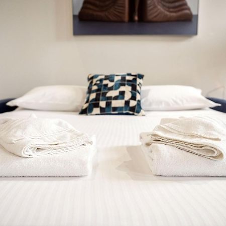Artsy And Elegant Apartment Near Pantheon Рим Екстериор снимка