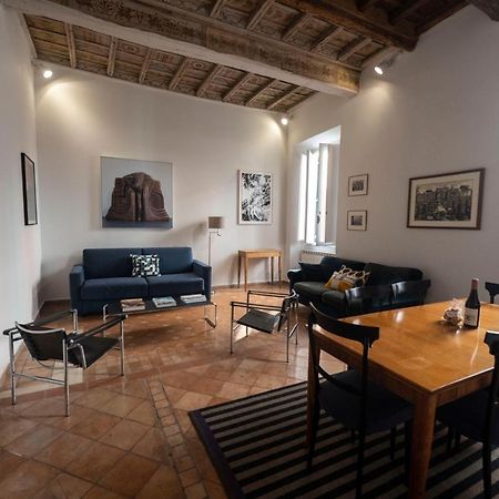Artsy And Elegant Apartment Near Pantheon Рим Екстериор снимка