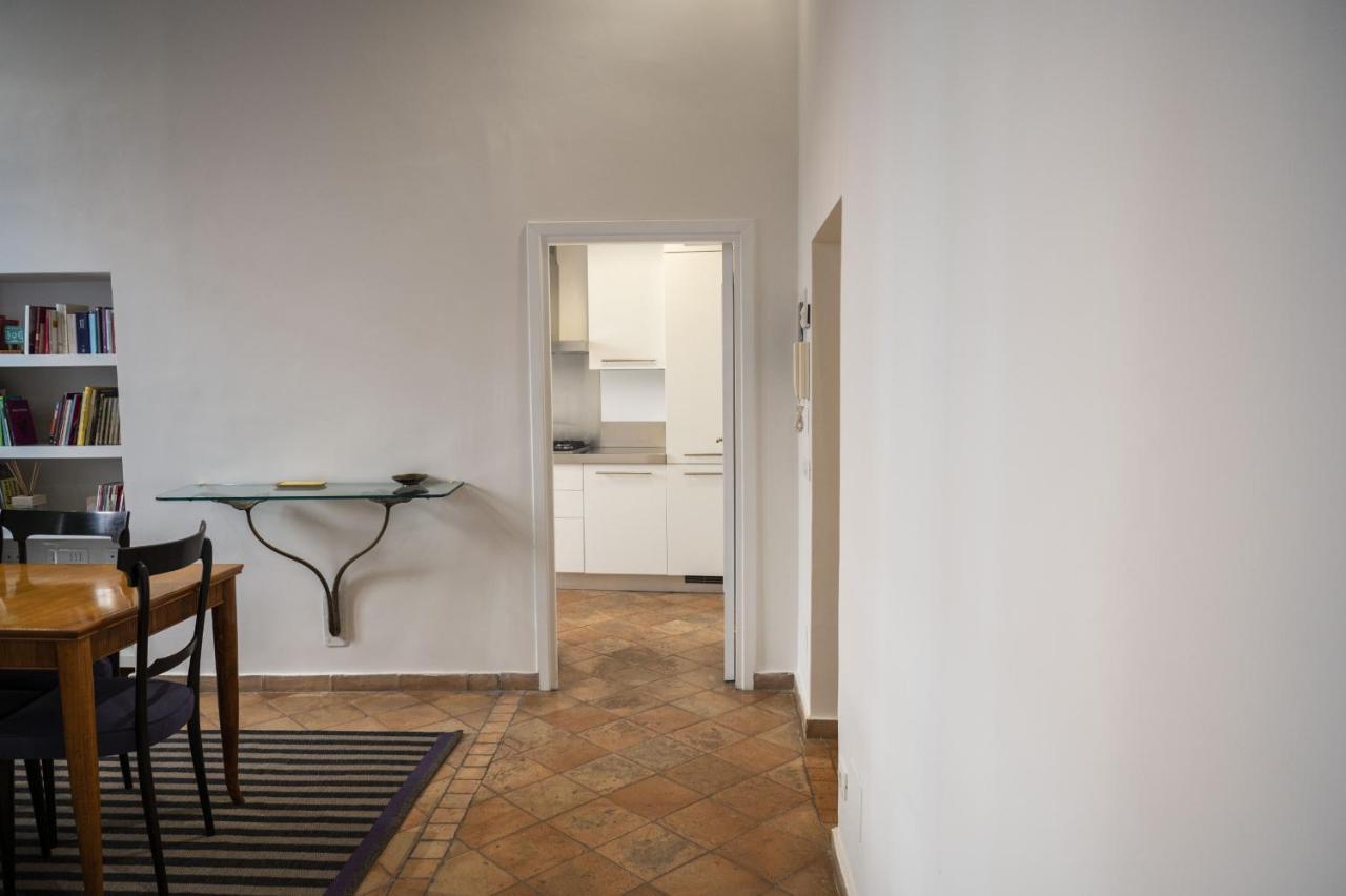 Artsy And Elegant Apartment Near Pantheon Рим Екстериор снимка