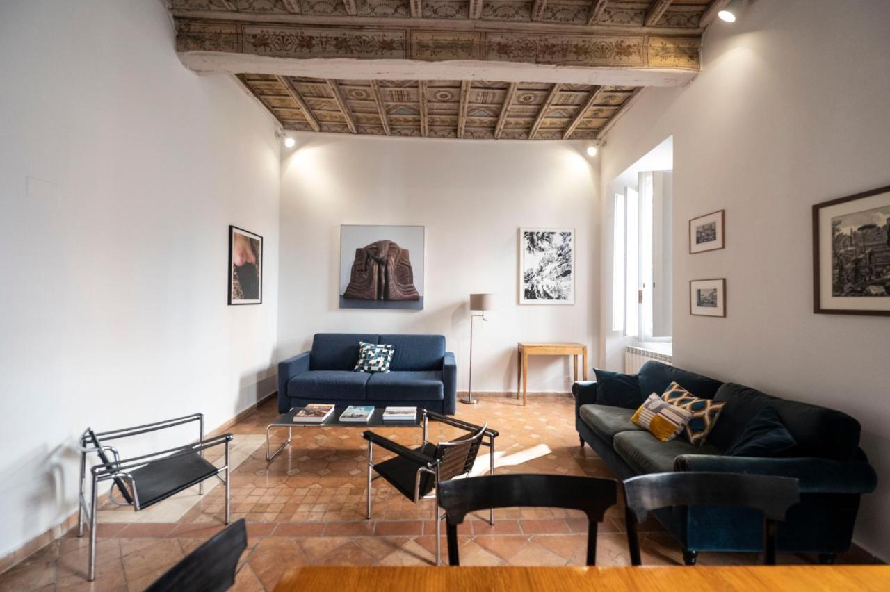 Artsy And Elegant Apartment Near Pantheon Рим Екстериор снимка