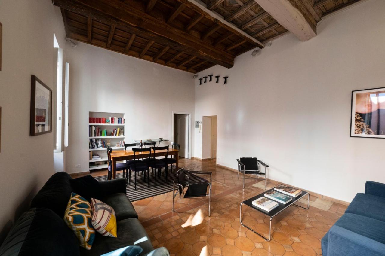 Artsy And Elegant Apartment Near Pantheon Рим Екстериор снимка
