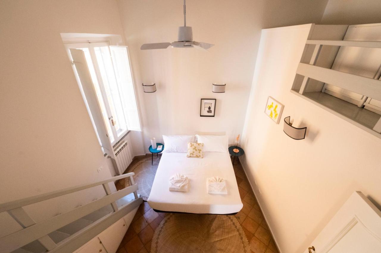 Artsy And Elegant Apartment Near Pantheon Рим Екстериор снимка